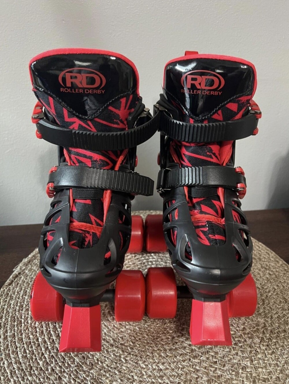 Roller Derby Trac Star Adjustable Skates Size 12-2 Child Quads.
